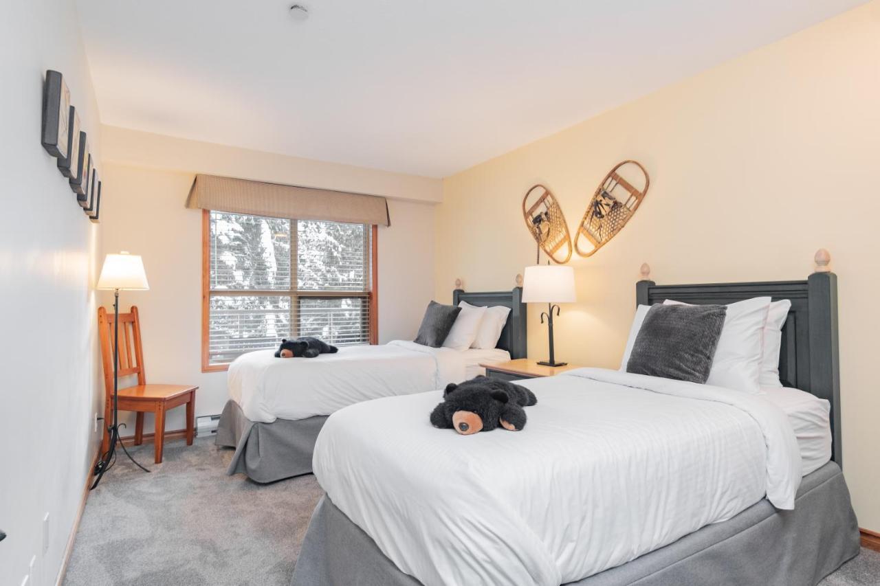 The Best Ski In Ski Out Two Bedroom Condo At Aspens Whistler Esterno foto