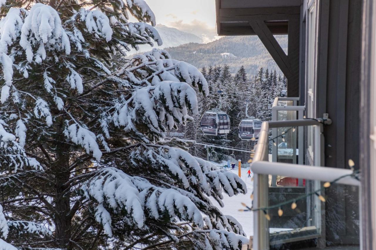 The Best Ski In Ski Out Two Bedroom Condo At Aspens Whistler Esterno foto